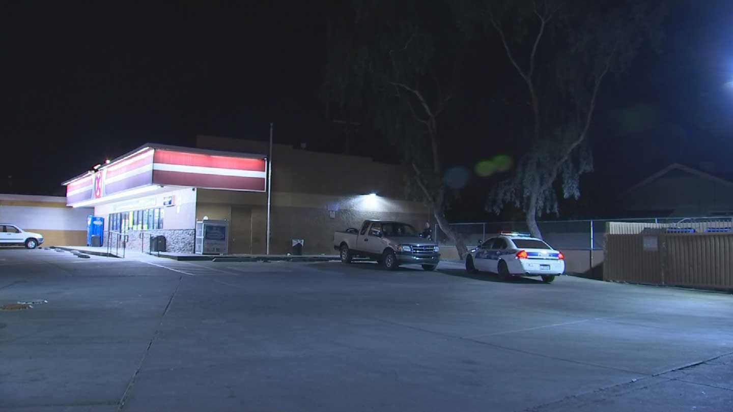Man stabbed, drove himself to Circle K in Phoenix Arizona's Family