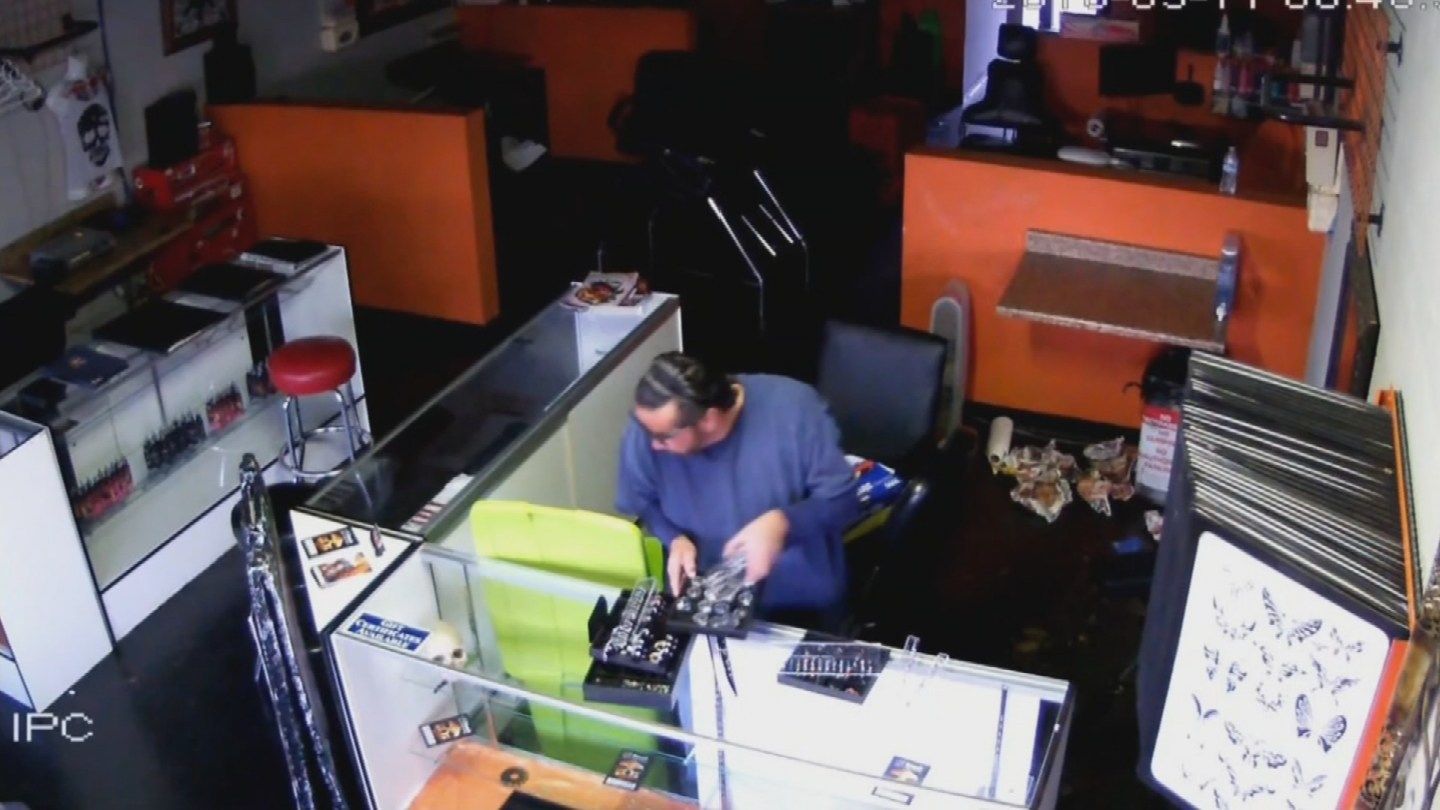 Suspect caught on camera stealing from Glendale tattoo shop (Source: KPHO/KTVK)