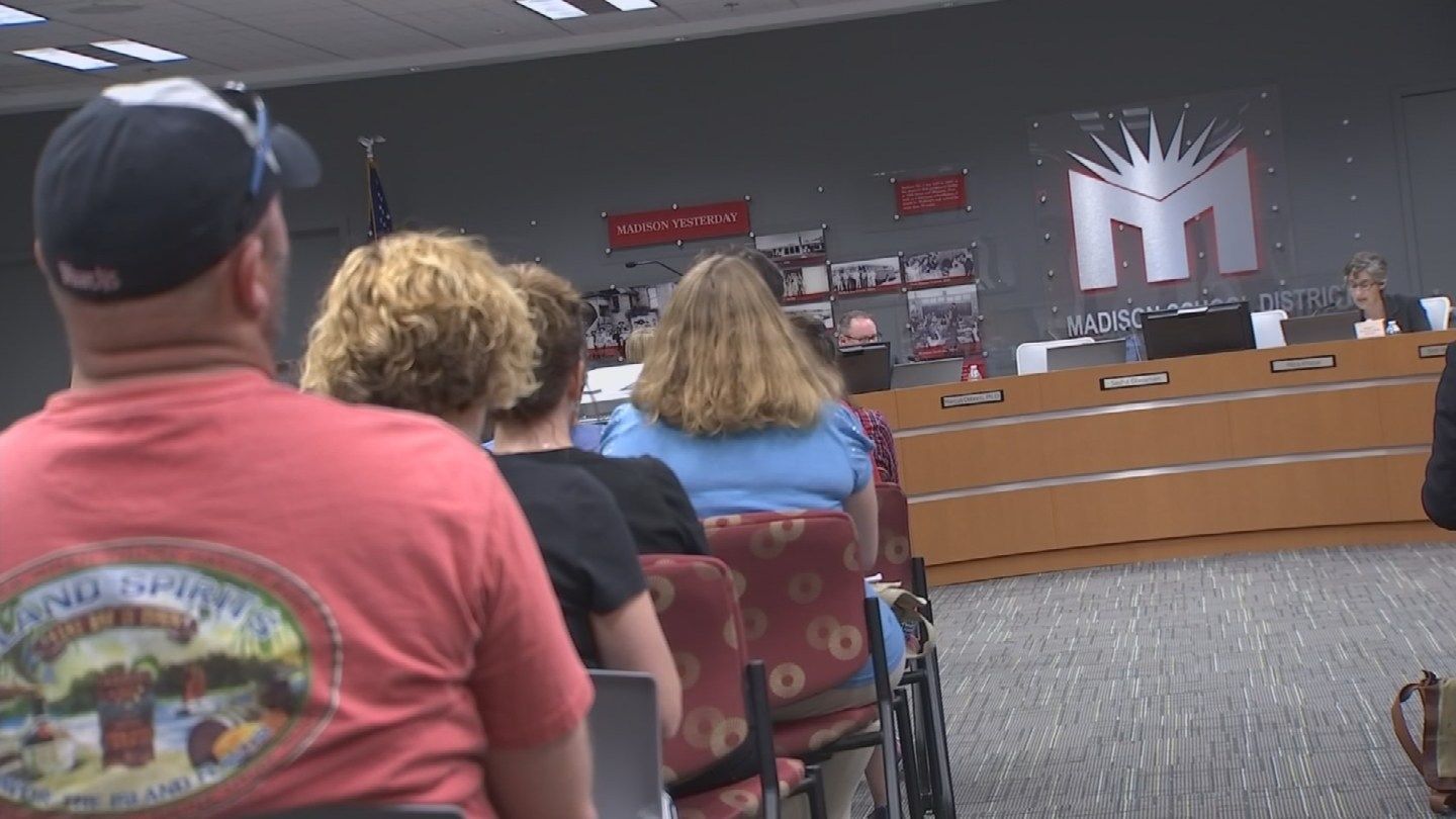 Parents voiced their concern about lack of recess at the Madison Elementary School District (Source: KPHO/KTVK)