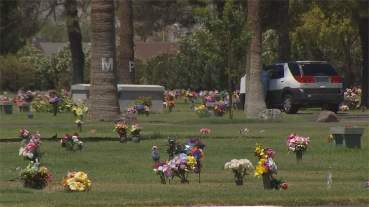 The wife of an Air Force vet is upset Resthaven Park Mortuary and Cemetery took the flags from her husband’s grave. (Source: KPHO/KTVK)