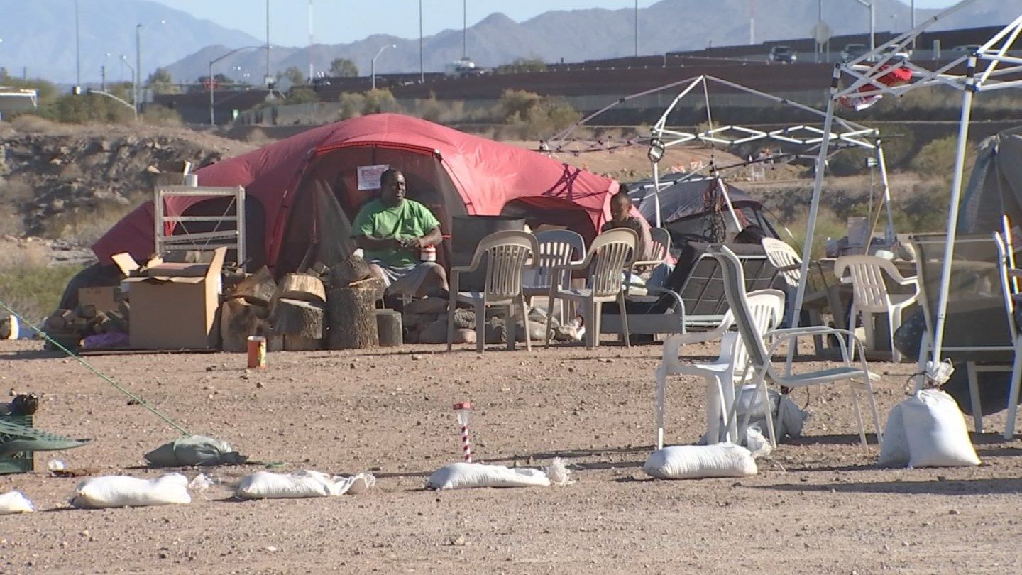Veterans help homeless veterans living at Mesa camp Arizona's Family