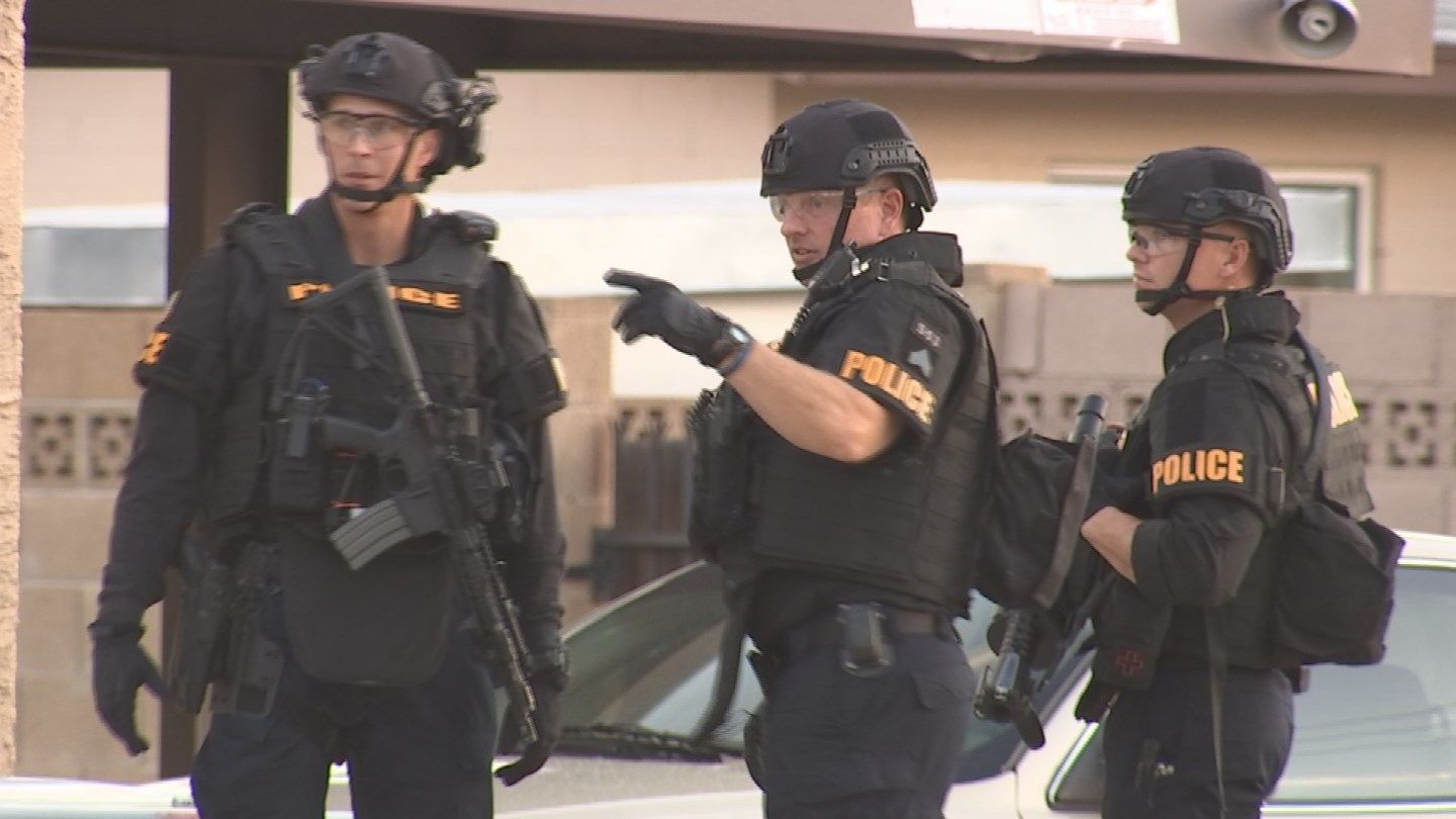 Phoenix police reserve pay picture