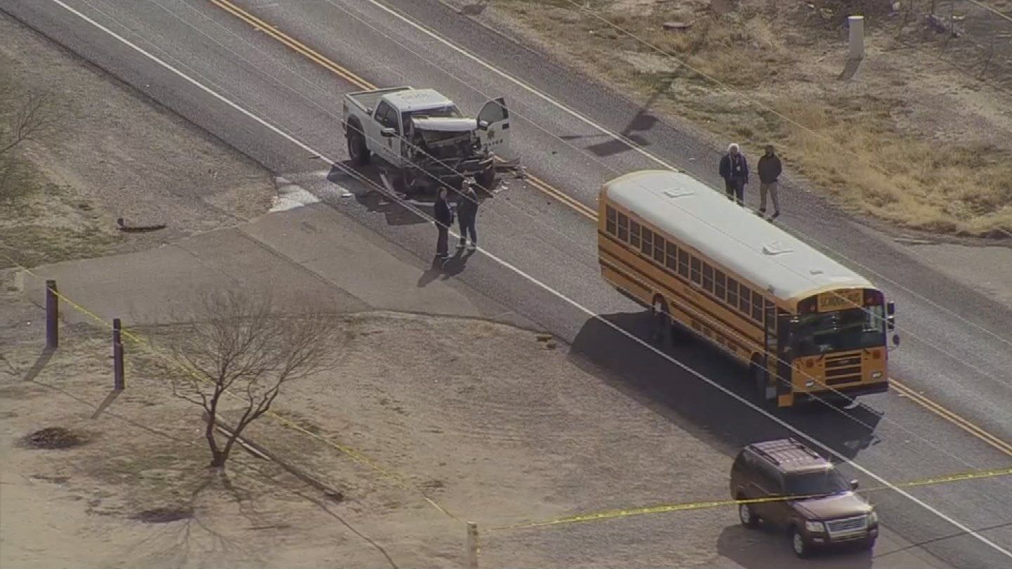Officer injured after colliding with school bus in Sacaton Arizona's